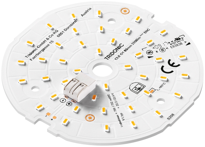 LED Modul CLE 11,7W 80mm 2000lm 827 ADV5 Lichtstrom: 1120lm bis 1920lm Leistung: 11,7W 200 - 350mA bestrombar Moduleffizienz bis zu 179lm/W Farbtemperatur: warmweiss / 2.7000K 