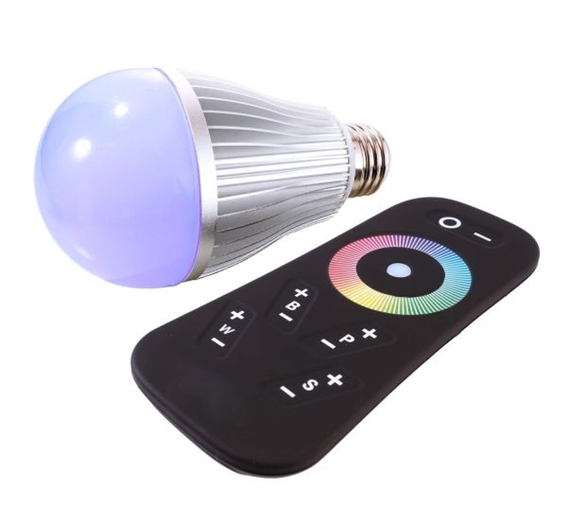 Deko LED RGBW 520lm 830 E27 (Warmweiss)  Deko LED RGBW 520lm 830 E27 (Warmweiss)