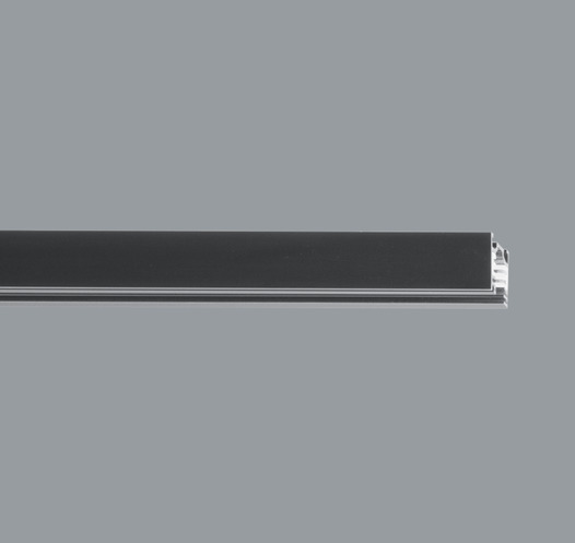ERCO 3-Phasen Stromschiene 100cm Schwarz 3x16A (3680W) LxBxH: 1000x33,5x34mm Material: Aluminium Farbe: Schwarz Gewicht: 1,00kg Aluminium 3 Phasen Stromschiene für Decken-, Wan